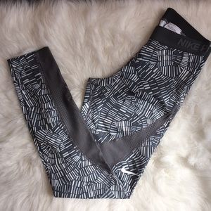 NIKE PRO LEGGING